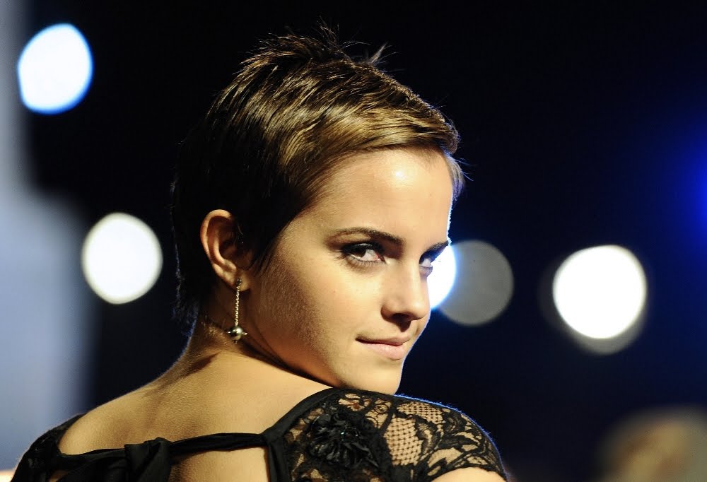 emma watson short hairstyle. girlfriend Emma Watson (Rex Features) emma watson short hair 2010.