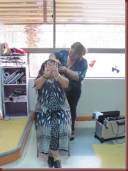 MAQUILLAJE Y PEINADO (11)