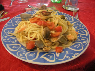 Ricetta Spaghetti con Vongole Gamberi Pomodorini Pachino