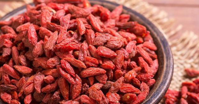 Một loại hạt ở Việt Nam được báo Anh ví như 'kim cương đỏ', có giá bán <a href=