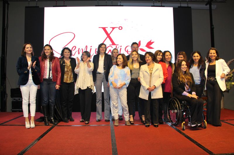 Seminario de Mujeres Líderes reunió más de mil participantes