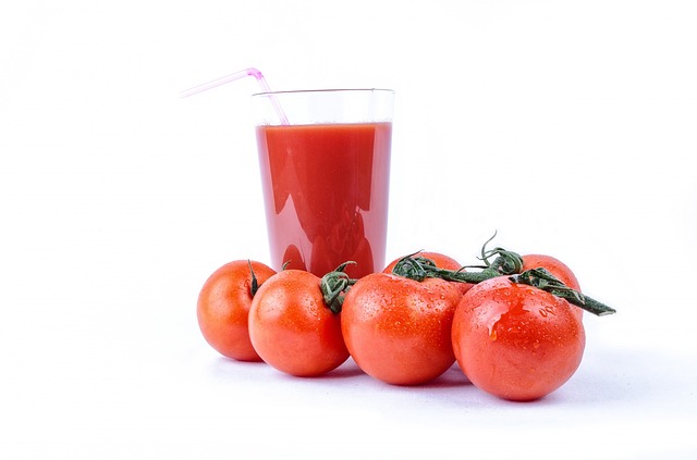 El jugo de tomate es rico en ácidos OMEGA