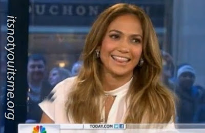 Jennifer Lopez Talks Being Beautiful and Que Viva