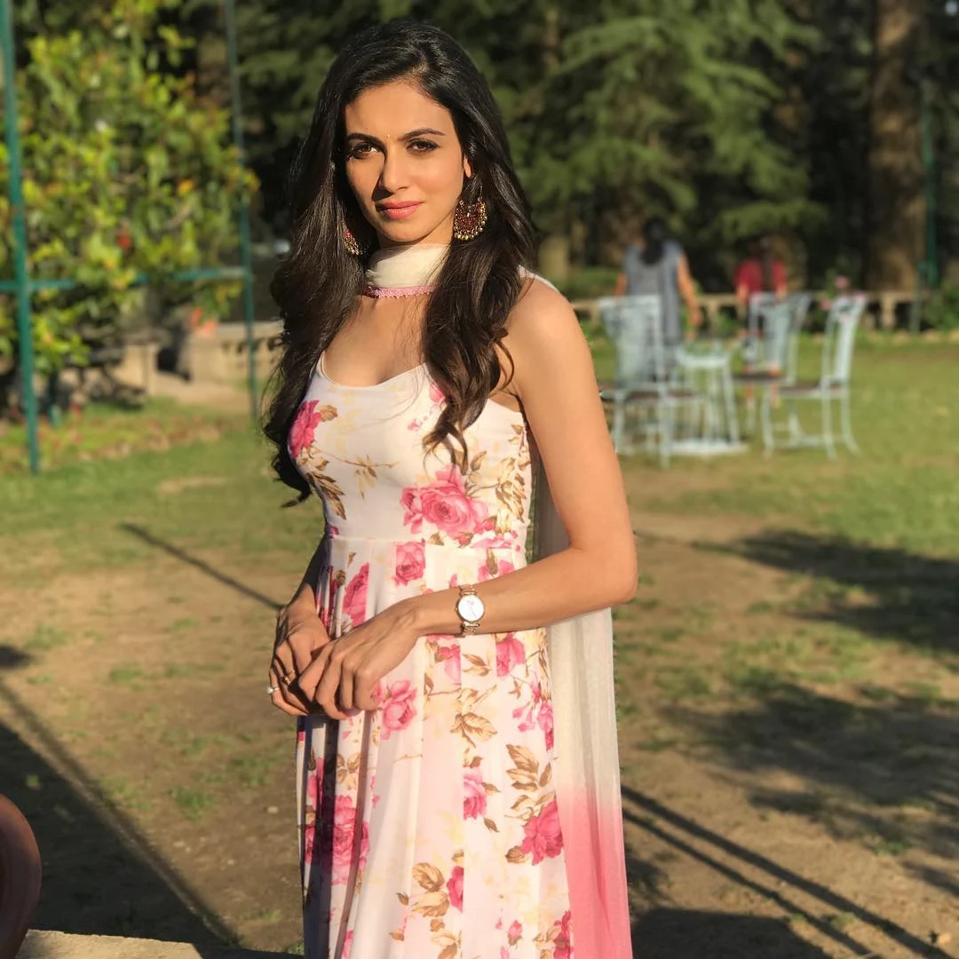 Simran Kaur Mundi WhatsApp DP