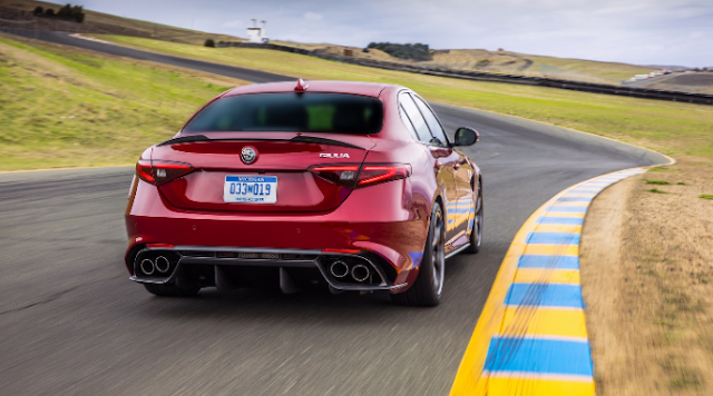 2018 Alfa Romeo Giulia Arrives With New Standard Equipment and Several New Options