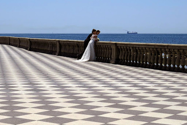 Bride and groom, Terrazza Mascagni, Livorno