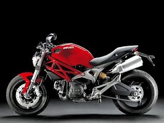 Ducati Monster 696 