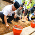 PJ Bupati Apriyadi Boyong Bahan Bangunan ke Jirak Jaya, Perbaiki Rumah Sumarji