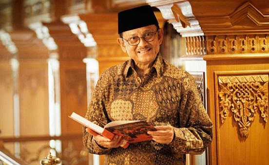 BJ Habibie Daftar Presiden Indonesia dari Yang Pertama sampai Sekarang