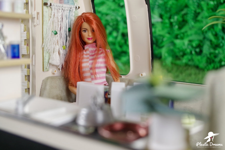 barbie camping car