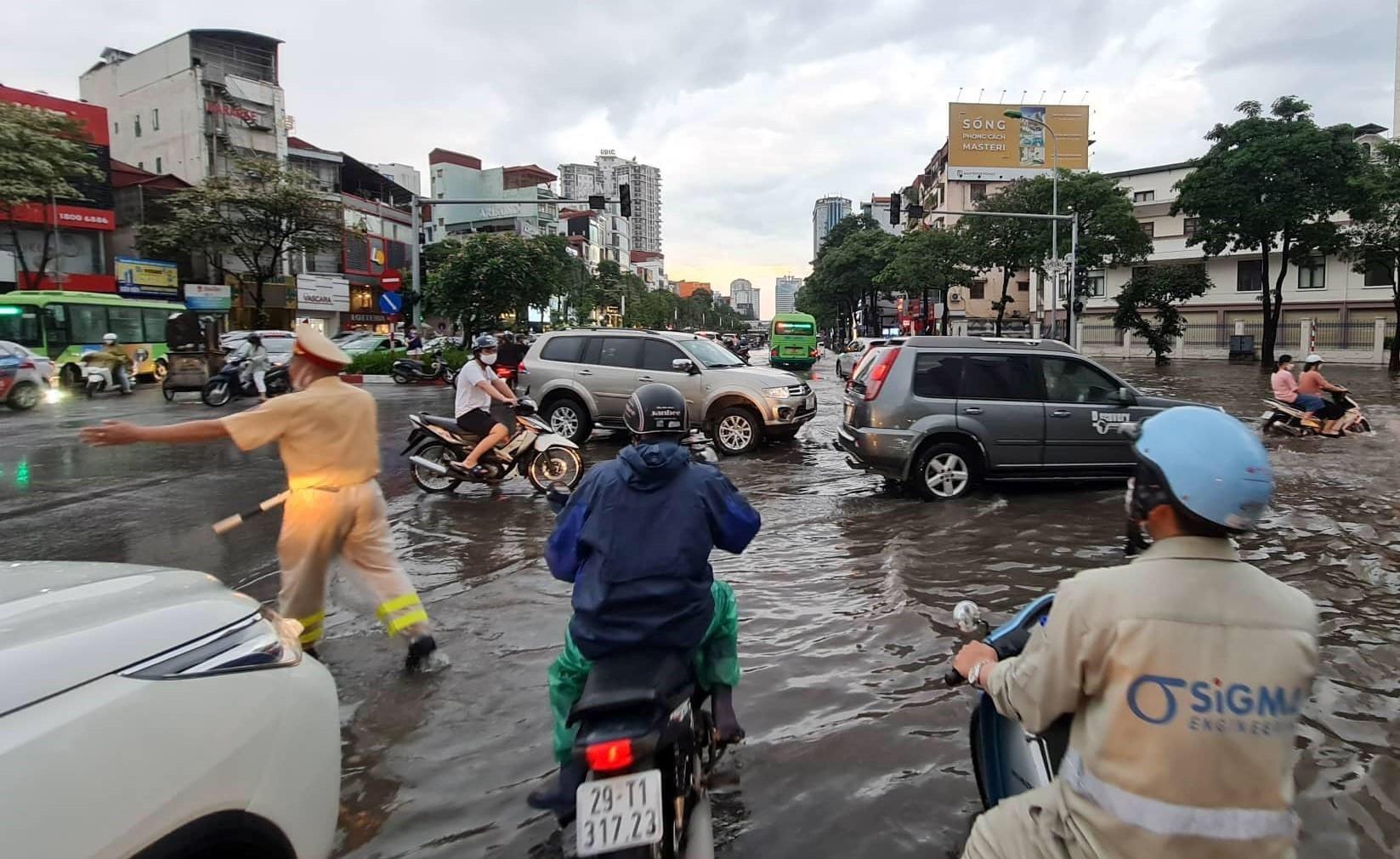 Dự báo thời tiết hôm nay 20/9: Hà Nội khả năng mưa lớn trong những giờ tới