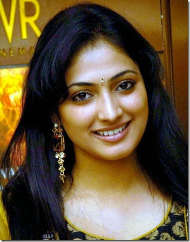 Haripriya_stills
