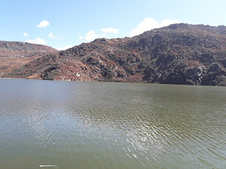 tsomgo lake in october