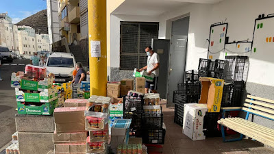  Denuncian el cierre de un Centro Cívico donde se reparte comida para vecinos necesitados, Las Palmas de Gran  Canaria