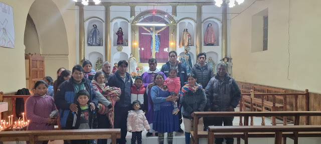 Gottesdienst in Ocuri Bolivien. Ich wurde sehr freundlich willkommen geheißen.