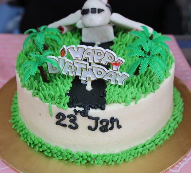 Aircraft cake