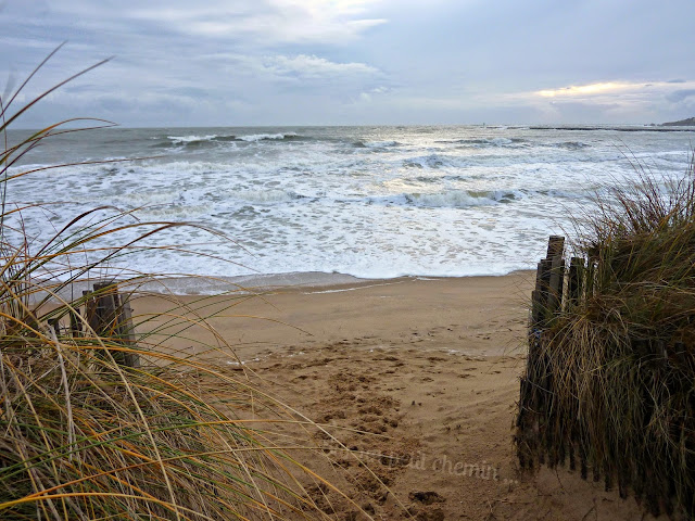 La jetée lors de la grande marée de février (St. Gilles Croix-de-Vie)