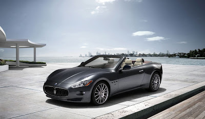2011 Maserati GranCabrio - Front Angle