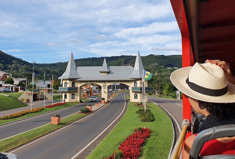 Bustour Gramado como funciona