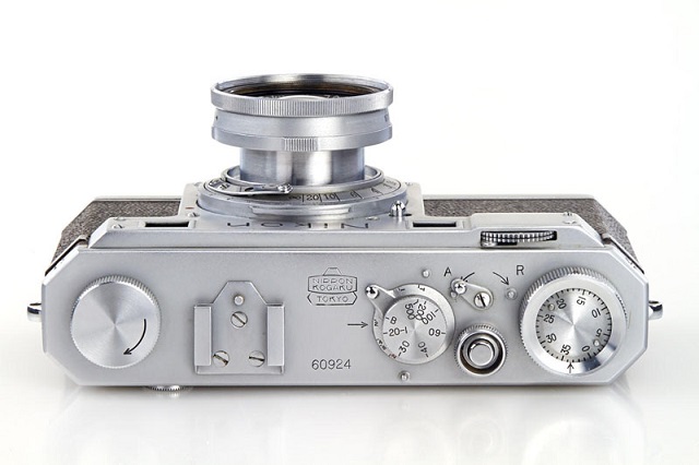 هذه أوَّل كاميرا انتجتها شركة نيكون (صور)