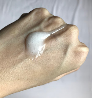 Texture of Peter Thomas Roth Water Drench Cloud Cream Cleanser