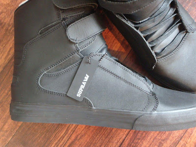 SUPRA（スープラ）SOCIETY BLACK SATIN TUF スニーカー