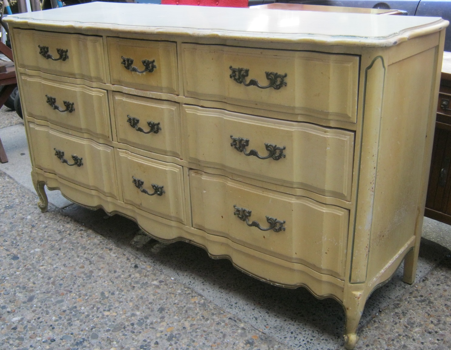 Uhuru Furniture & Collectibles: French Provincial Bedroom Set SOLD