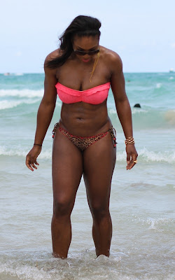 Serena Williams Relaxing On Miami Beach2