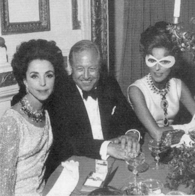 babe paley to the right wearing mask at black and white ball