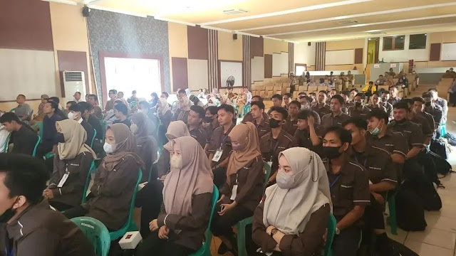 Walikota Prabumulih melakukan paparan dalam kegiatan pembukaan sosialisasi seleksi keberangkatan tenaga kerja ke Jepang