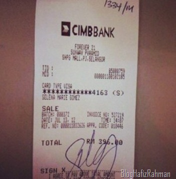 02-Justin-Bieber-Selena-Gomez-Wangsa-Walk-ROTIKAYA-590x590-300x300