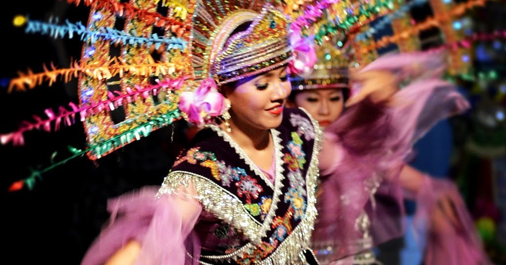  Kostum  Karnaval  Budaya Jakarta Ini Desain 