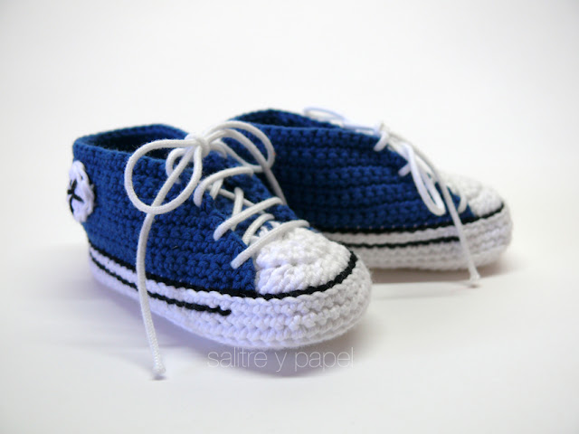 patucos ganchillo converse azules