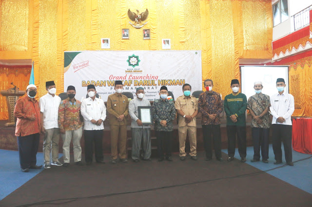 Ketua DPRD Pasbar Farizal Hafni S.T Menghadiri Launching Badan Wakaf Darul Hikmah Pasbar