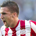 Roma close in on Strootman