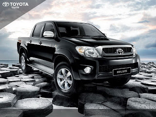 2014 Toyota Hilux Review and Price