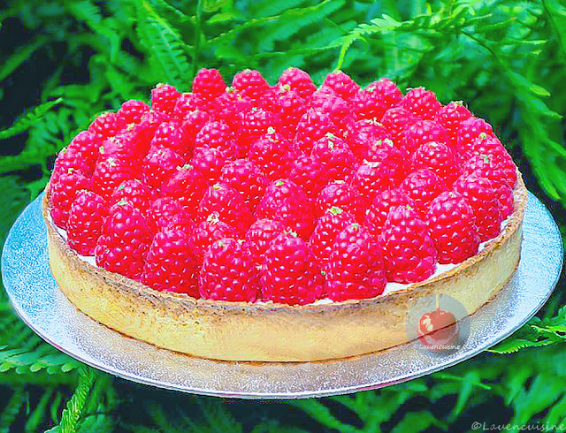 Tarte à la framboise et au chocolat blanc lau en cuisine