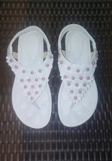 www.cndirect.com/women-t-strap-flip-flop-shoes-flats-sandals-8.html?utm_source=blog&utm_medium=cpc&utm_campaign=Carly177