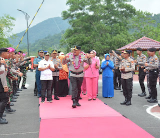 Kapolda Kepri Lakukan Kunjungan Kerja Polres Lingga Dan Markas Lanal Dabo Singkep