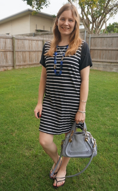 All About Eve striped black tee dress for beach day with Havaianas, blue accessories | awayfromtheblue