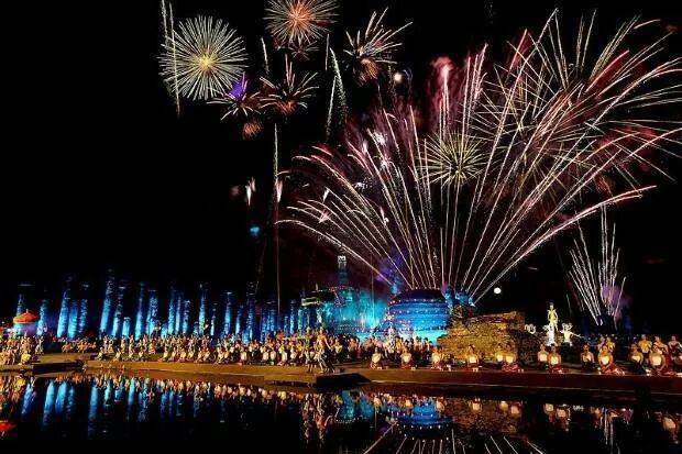 loi krathong regional names, loi krathong variants, loi krathong across regions, loi krathong tradition names, regional loi krathong festivities, regional loi krathong celebrations