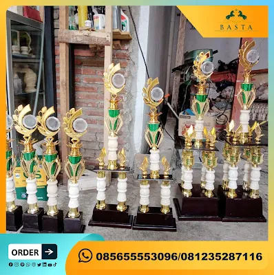 Produk Trophy