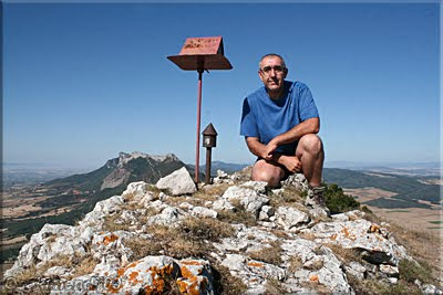 Peñalta mendiaren gailurra 1.243 m.  --  2009ko irailaren 6an