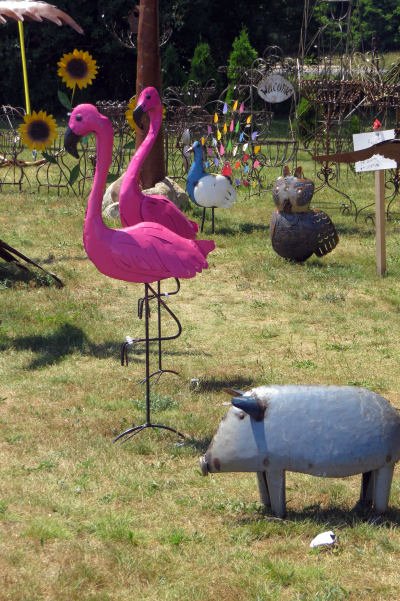 flamingo yard art