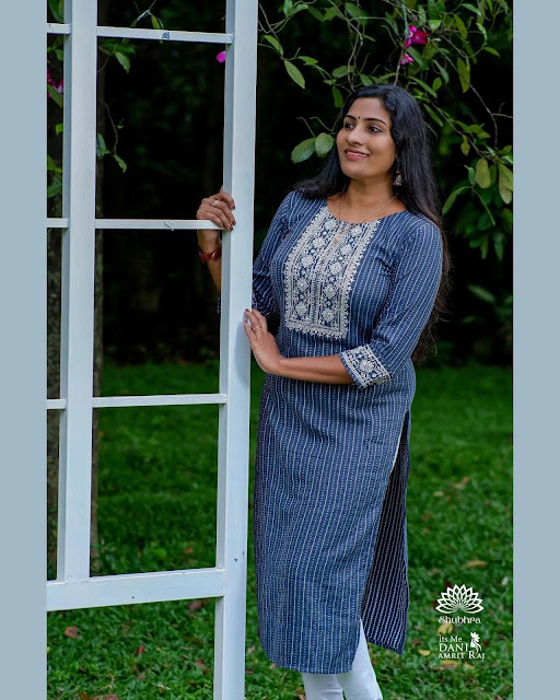 DaniAmritraj, the stunning Mallu Actress, looking gorgeous in her latest stills.