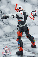 S.H. Figuarts Kamen Rider Geats MagnumBoost Form 31