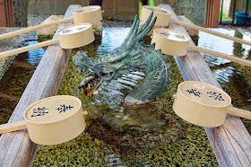 wooden ladles,dragon,washstand,shrine
