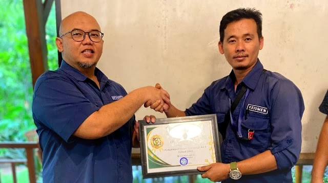 Selamat ! Irfan Romadhon Raih Penghargaan Kader  JKN Terbaik Pengumpul Iuran Terbanyak 2023