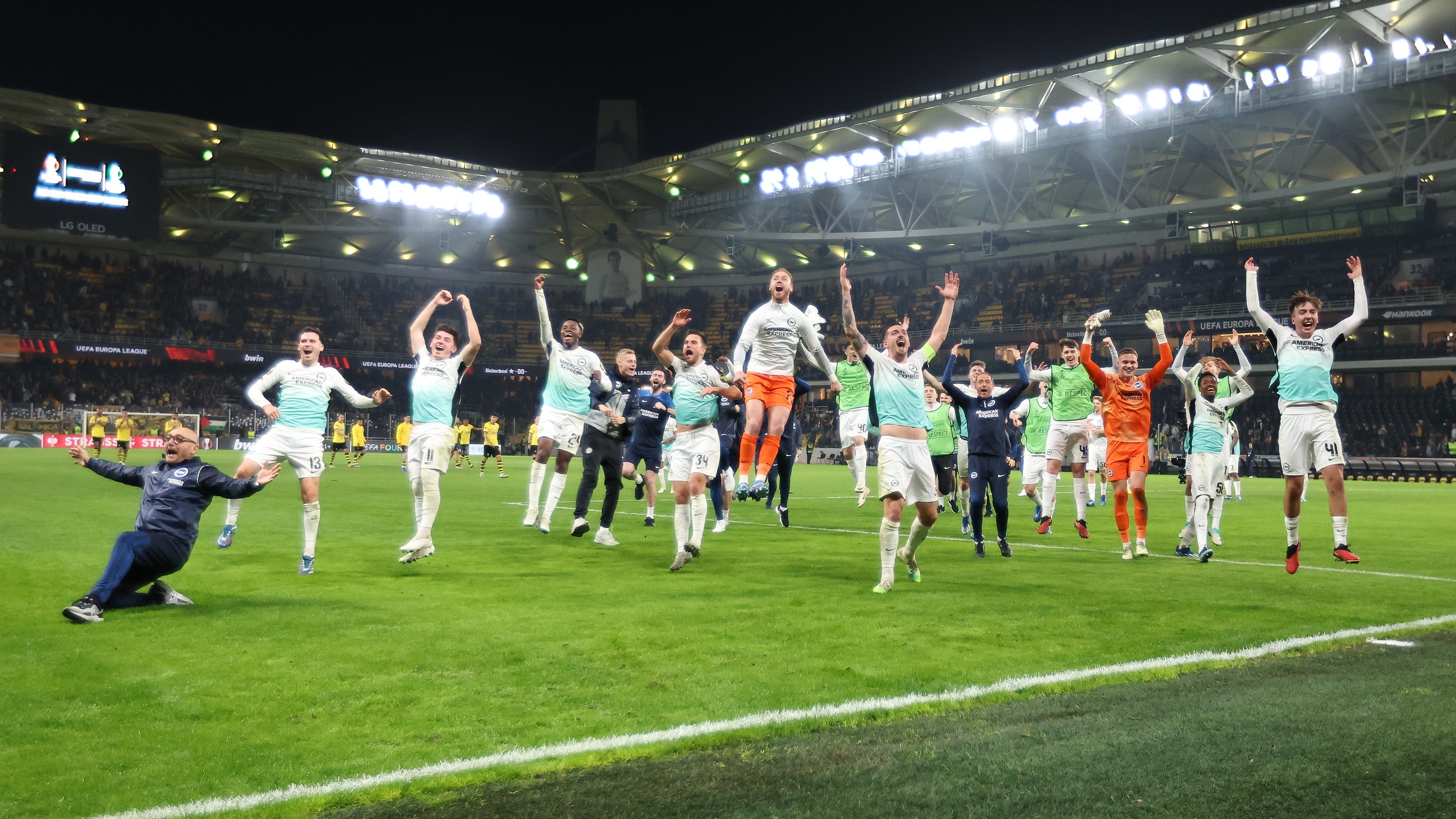 Lukaku marca, Roma vence o Slavia Praga e segue 100% na Liga Europa, liga  europa