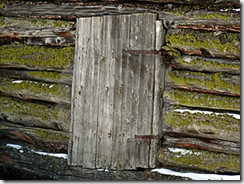 closed-door-with-musk-thumb508276